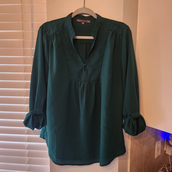 Brixon Ivy Emerald Green Blouse with Buttoned Sleeves - Picture 1 of 2